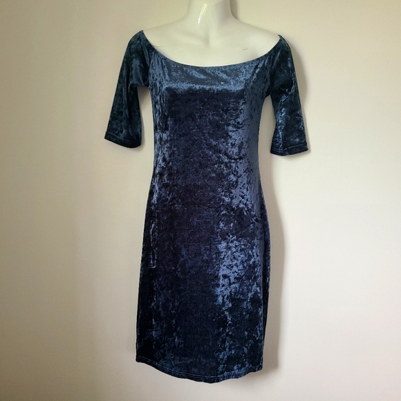 Velvet Dress - Picture 1 of 2
